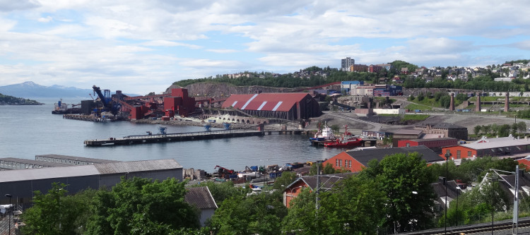 Narvik: Erzhafen am Ofotfjord