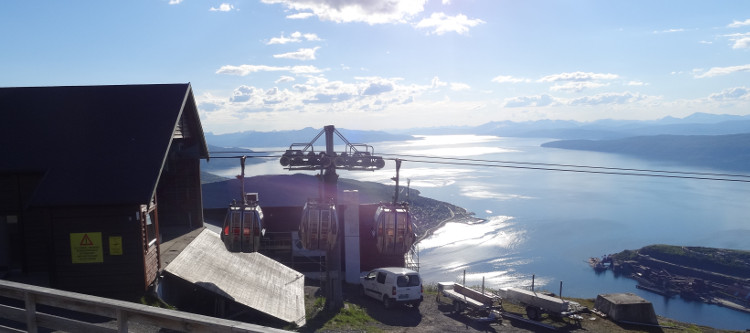 Narvik: Seilbahn & Fjord