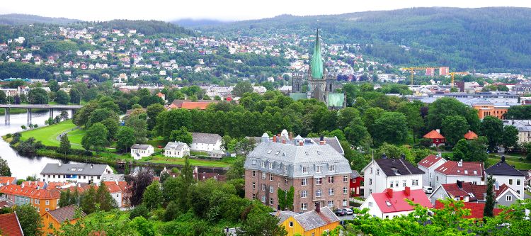 Trondheim: Panorama mit Nidarosdom