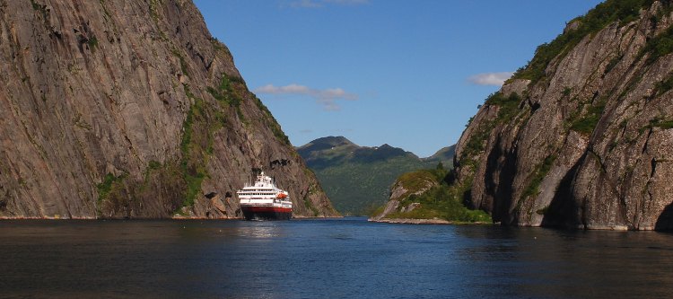 Hurtigruten: Trollfjord (Lofoten)